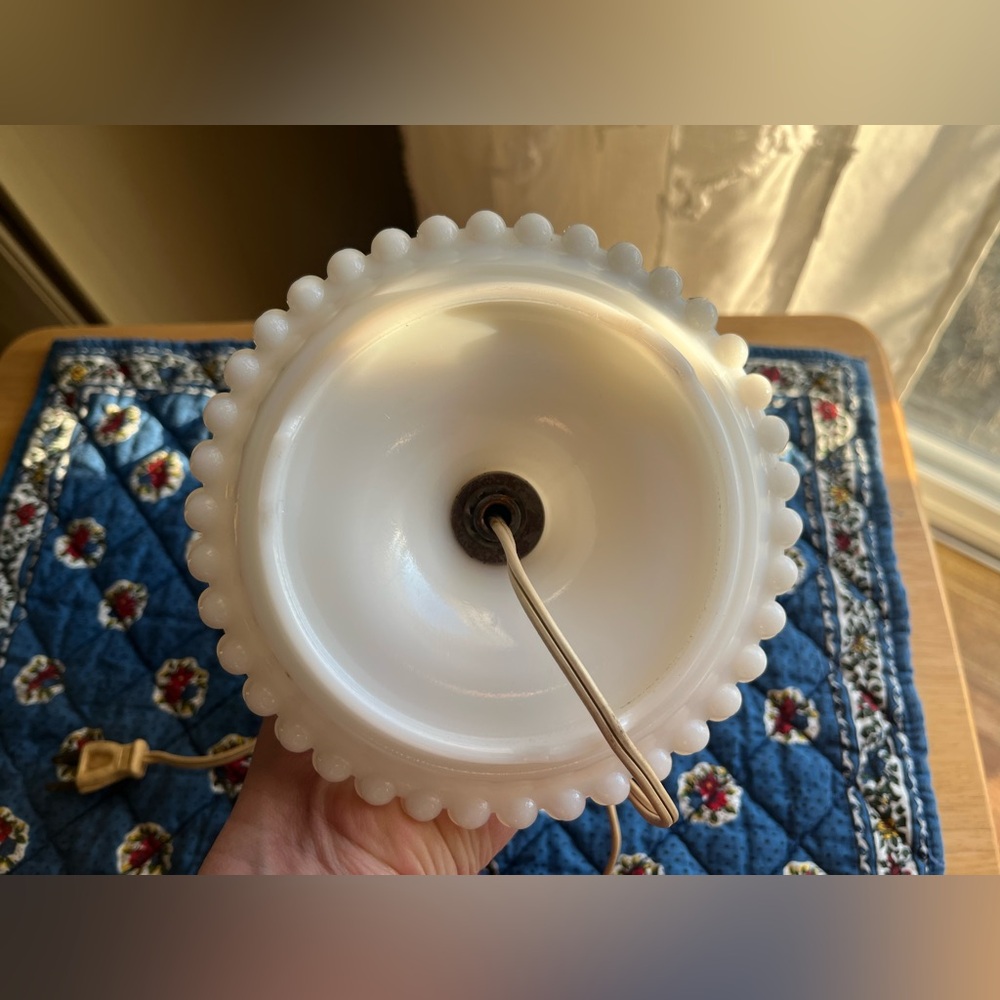 Hobnail Milk Glass 11" Lamp VTG Hurricane Electric Parlor Table Boudoir Works - Picture 4 of 12